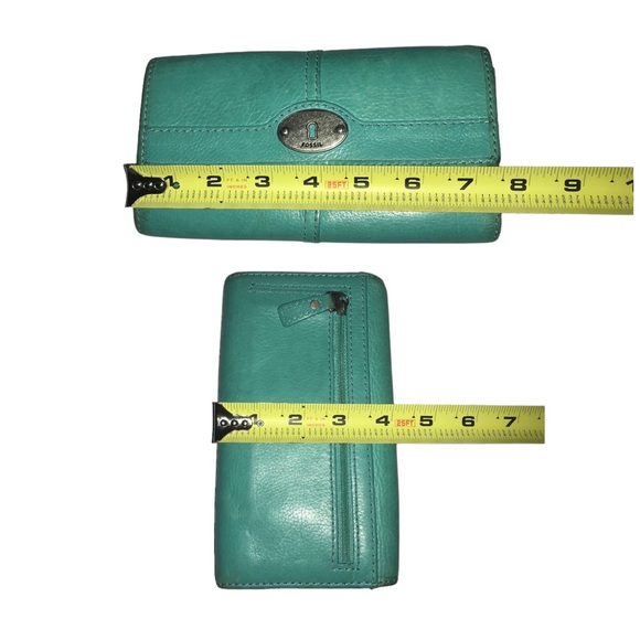 Turquoise Color Fossil Wallet - Picture 4 of 7